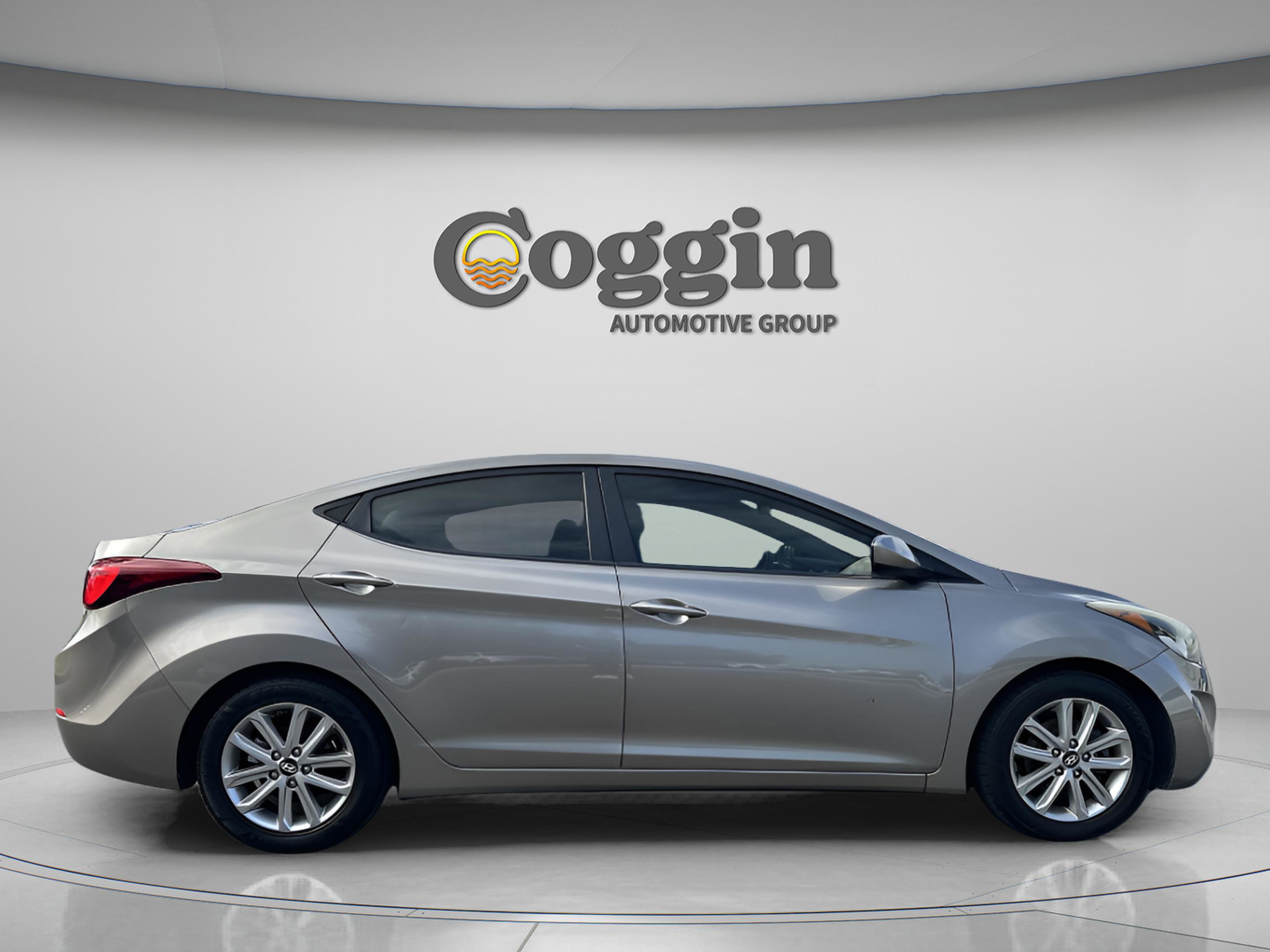 Used 2015 Hyundai Elantra SE w/ Option Group 02 image 7