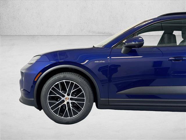 New 2026 Porsche Macan 4 Electric AWD/4WD image 27