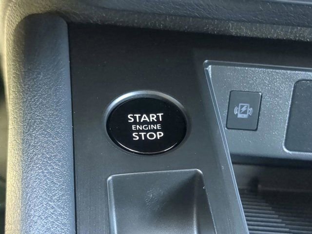 Used 2026 Nissan Kicks SV image 24