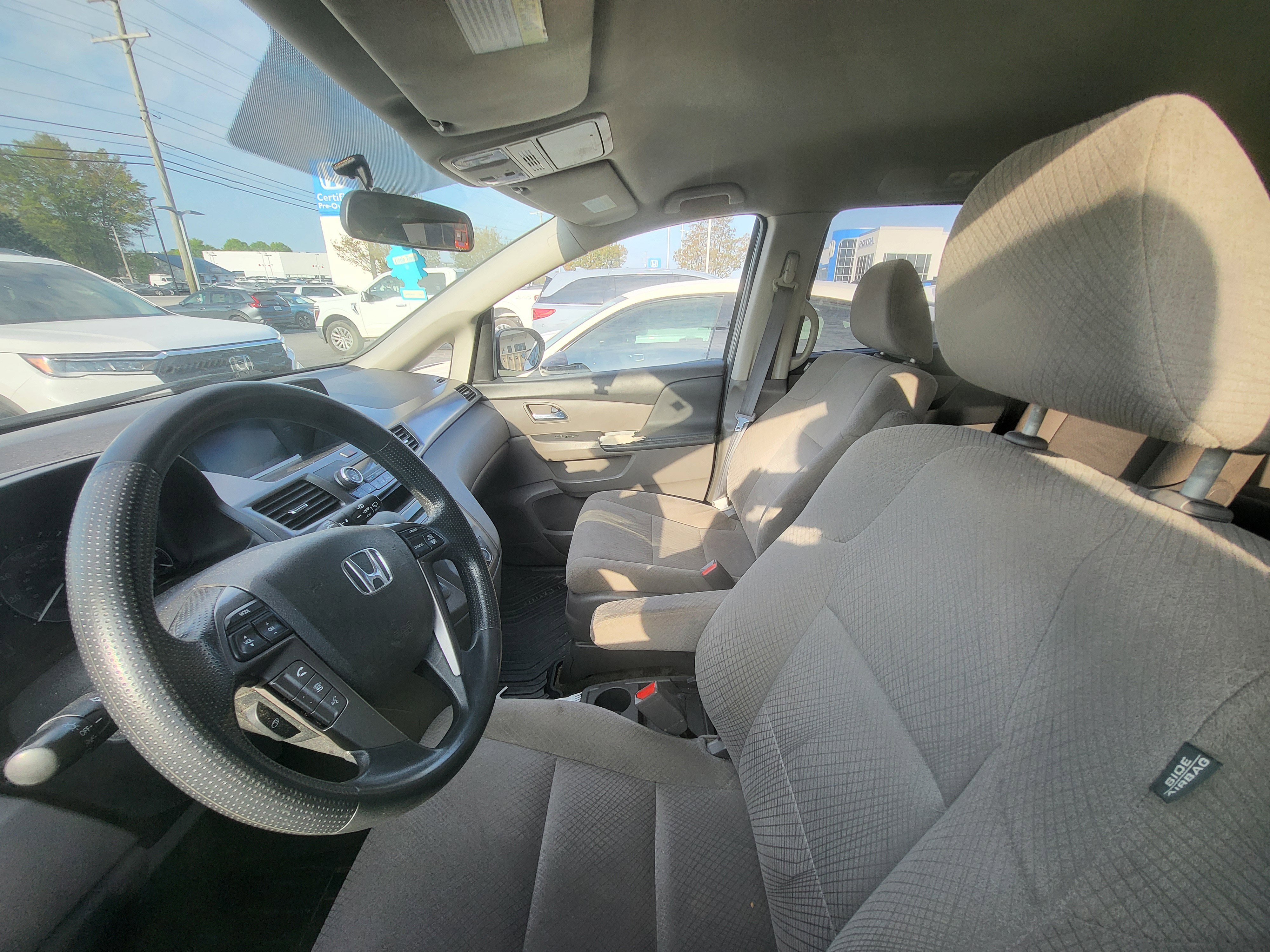 Used 2017 Honda Odyssey LX image 10