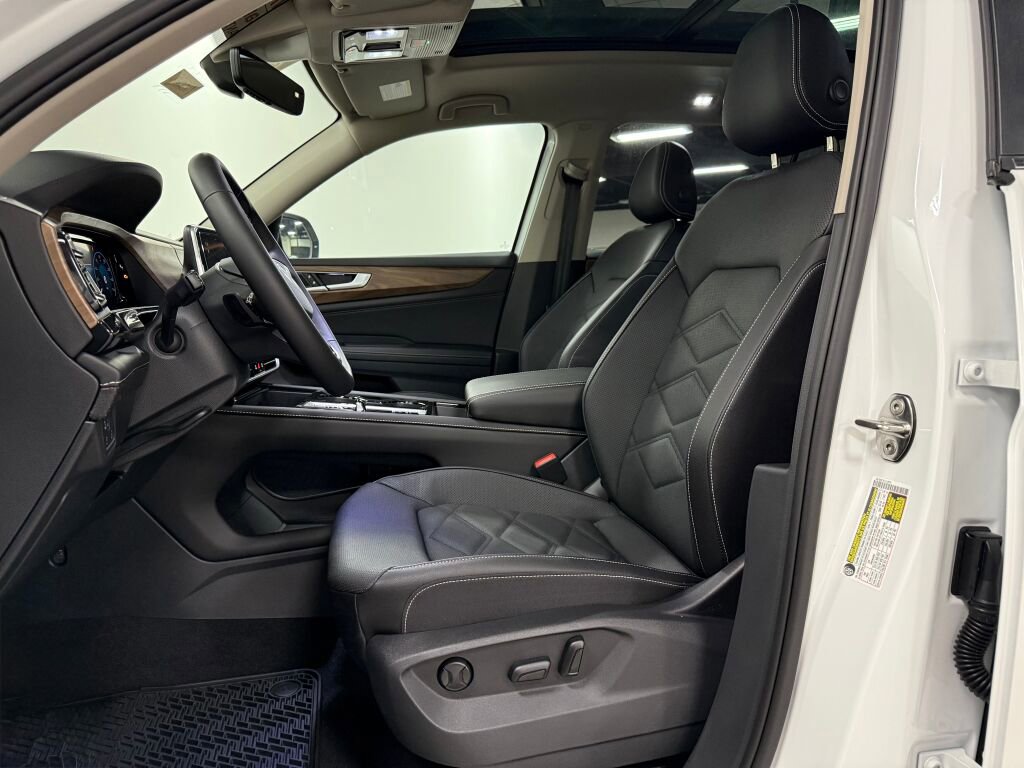 New 2026 Volkswagen Atlas SE image 18