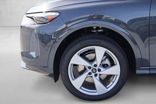 New 2025 Audi Q5 Premium AWD/4WD image 10