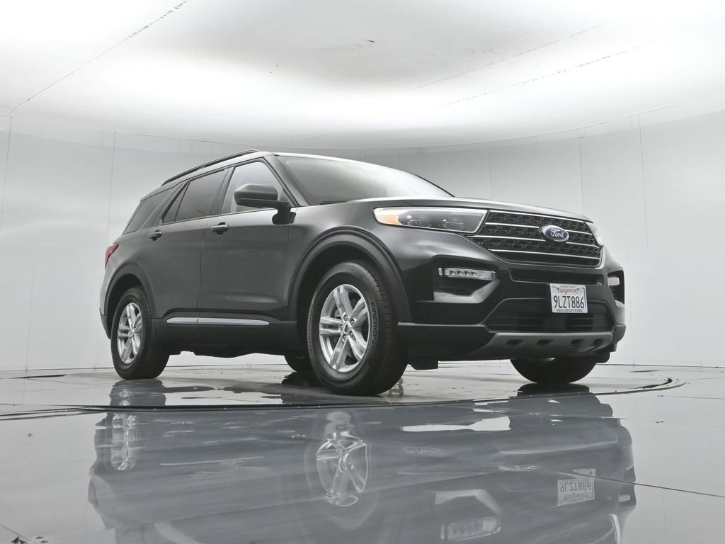 Used 2024 Ford Explorer XLT w/ Equipment Group 202A RWD image 51