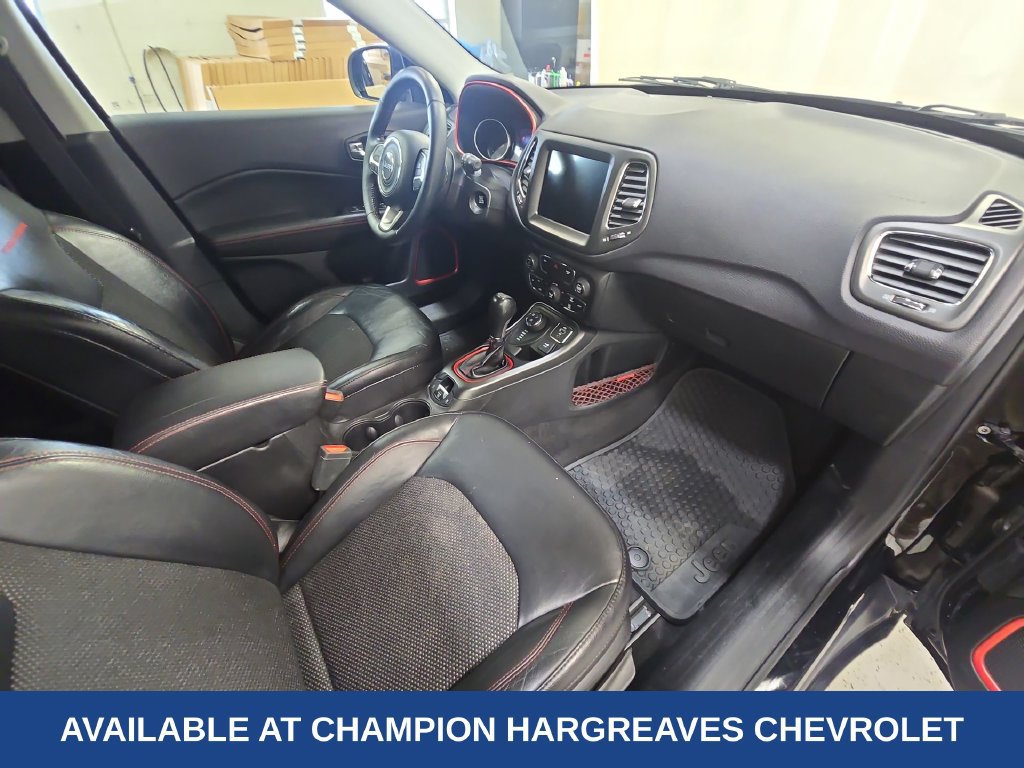 Used 2018 Jeep Compass Trailhawk AWD/4WD image 38