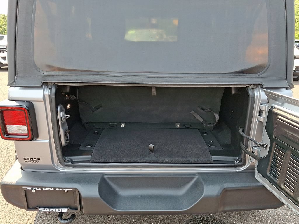 Used 2018 Jeep Wrangler Sport AWD/4WD image 29
