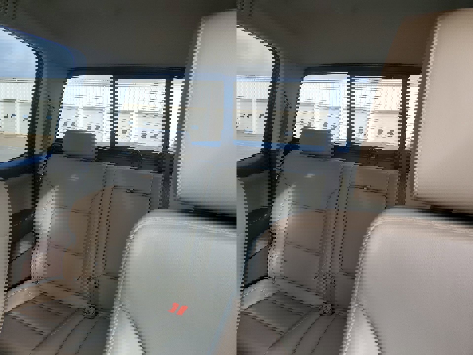 Used 2018 GMC Sierra 1500 SLT w/ SLT Premium Package image 27