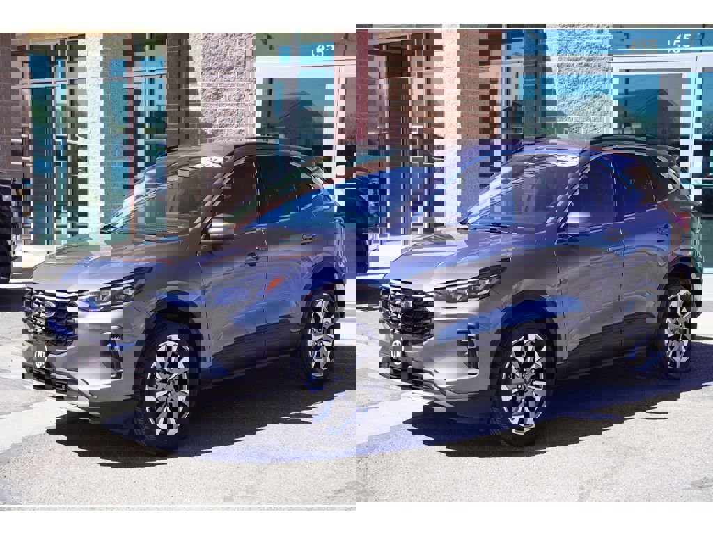 Used 2024 Ford Escape Platinum image 1