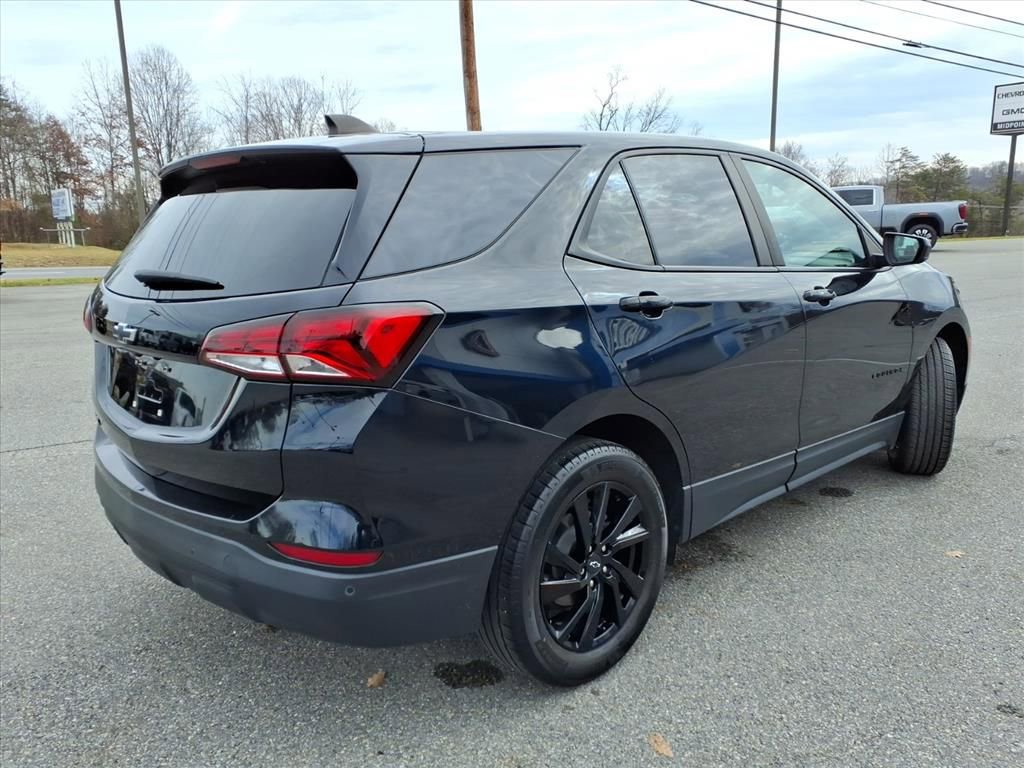 Used 2023 Chevrolet Equinox LS w/ LS Convenience Package image 4