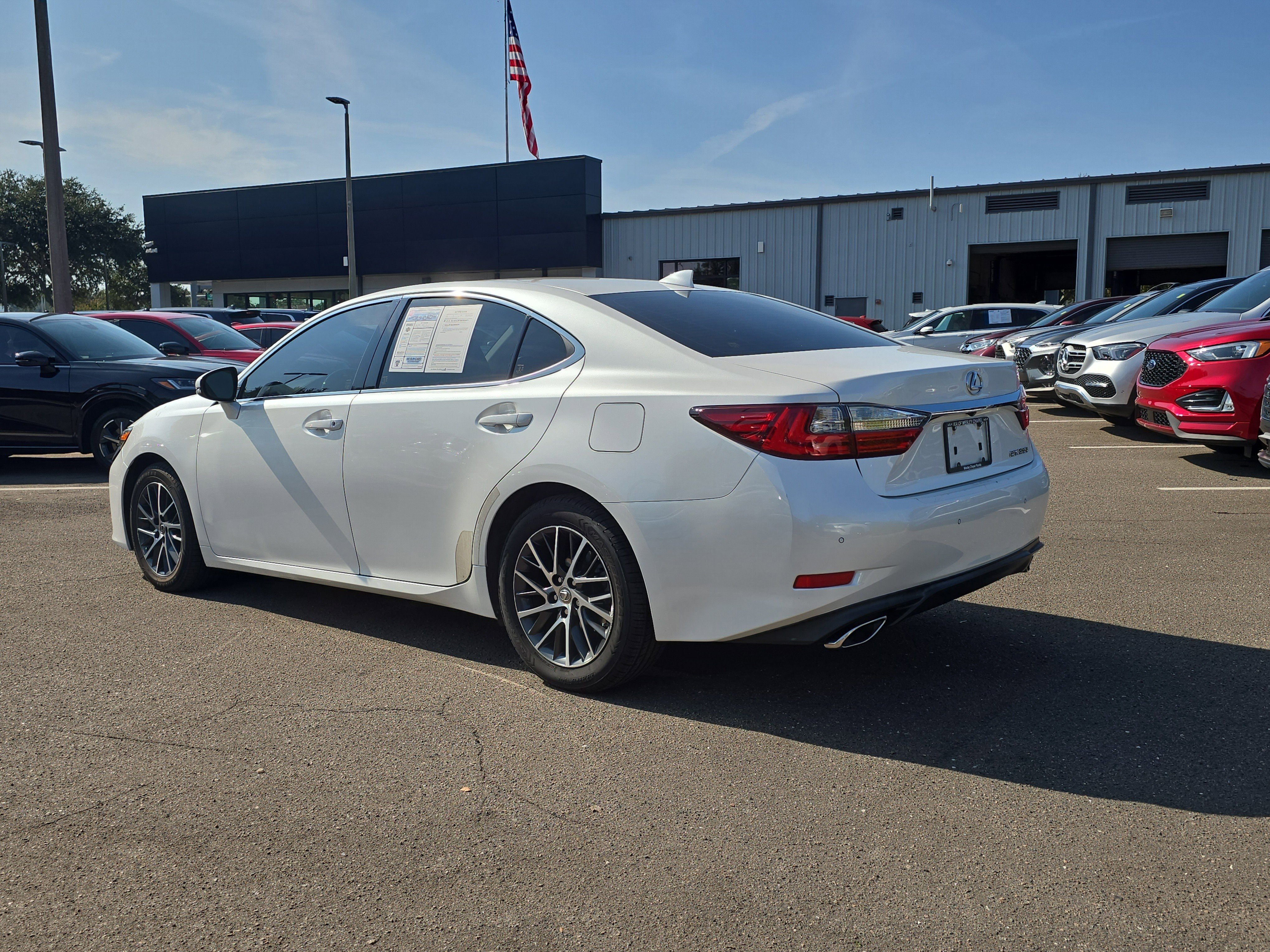 Used 2017 Lexus ES 350 image 6