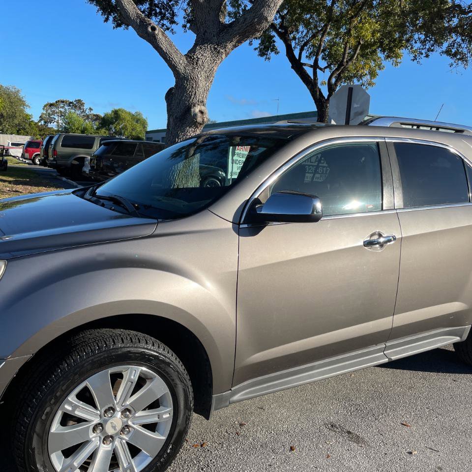 Used 2011 Chevrolet Equinox LT w/ Chrome Appearance Package image 4