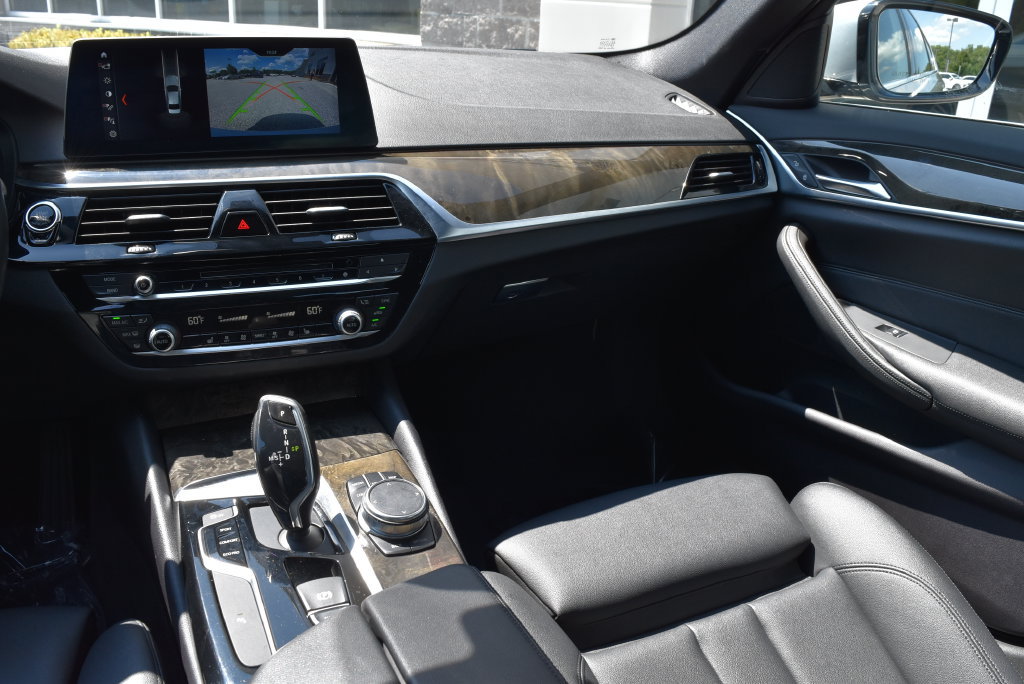 Used 2018 BMW 530i w/ Premium Package RWD image 12