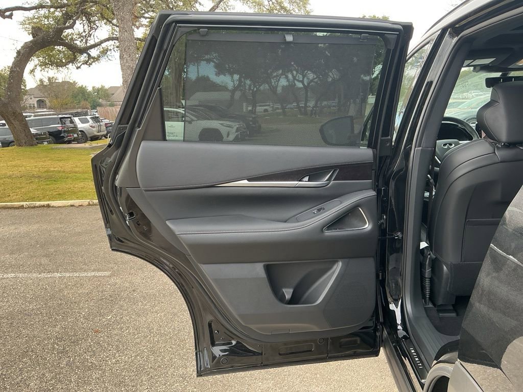 New 2026 INFINITI QX60 Autograph w/ Dark Cargo Package image 27