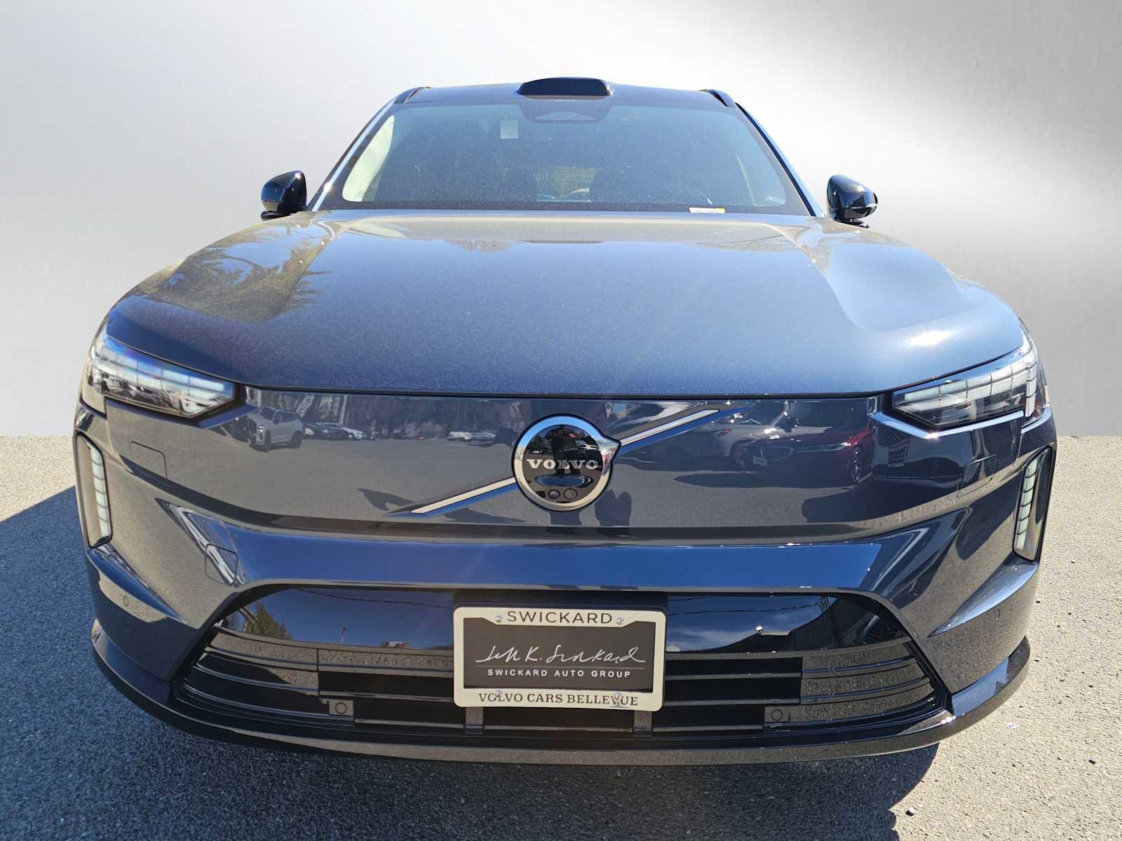 Used 2025 Volvo EX90 Plus image 8