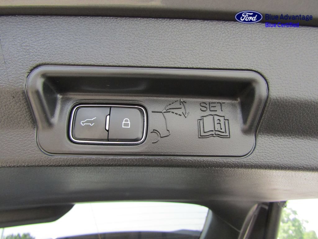 Certified 2024 Ford Explorer XLT w/ Equipment Group 202A AWD/4WD image 29