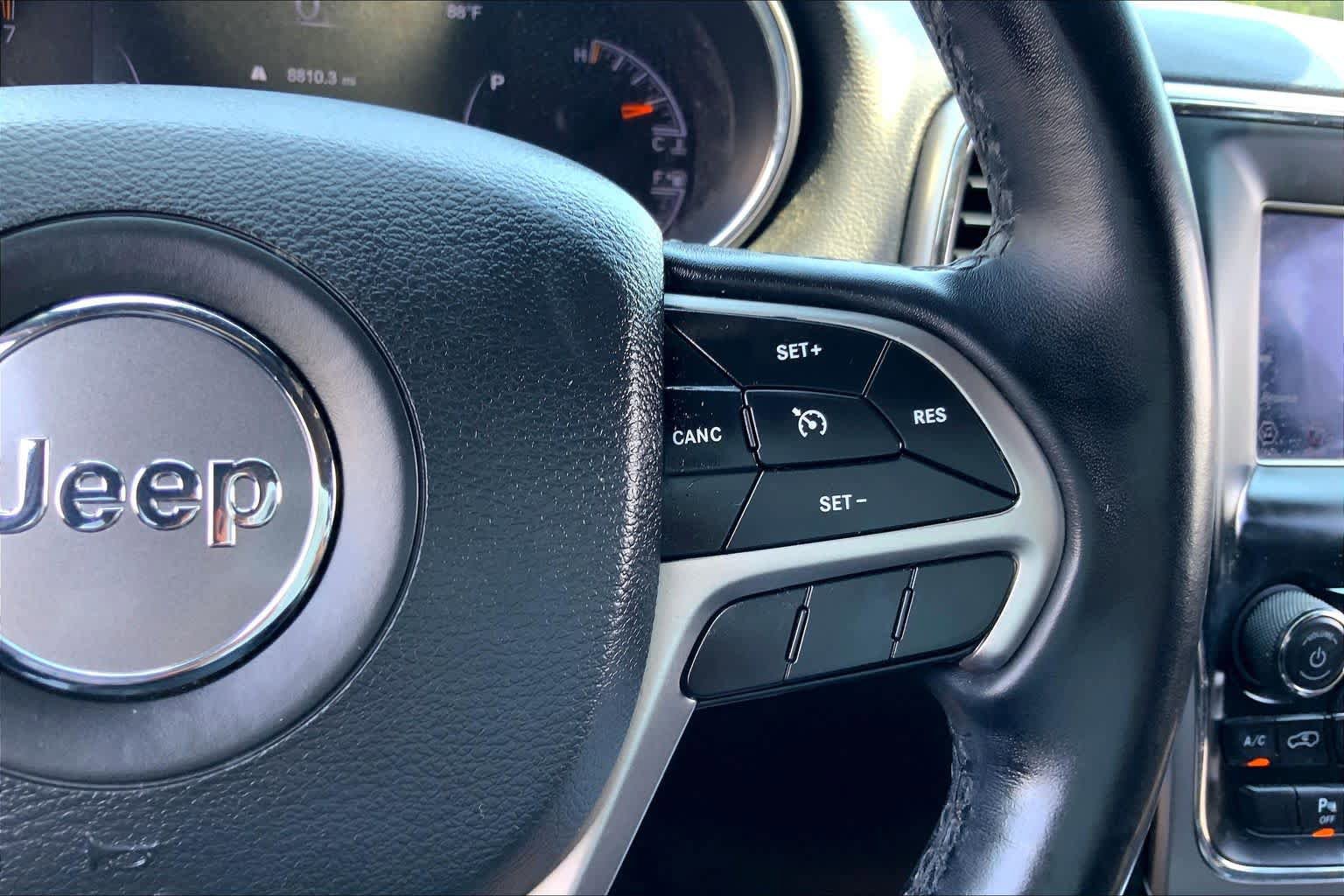Used 2021 Jeep Grand Cherokee Laredo RWD image 25