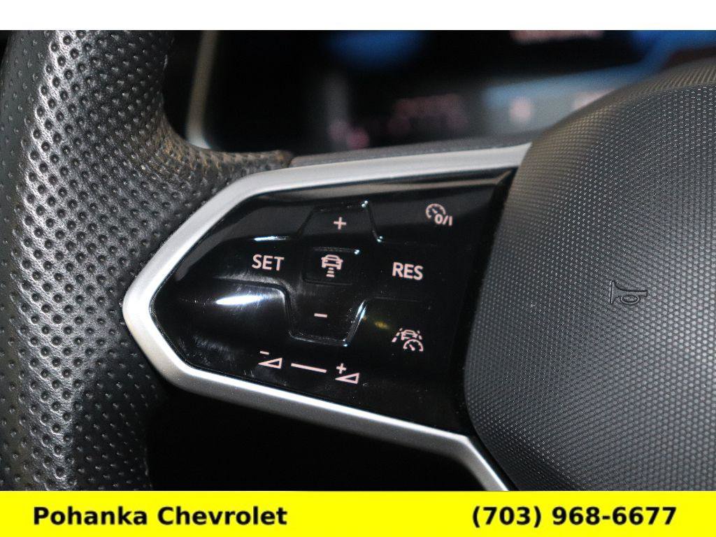 Used 2024 Volkswagen Tiguan SE R-Line image 12