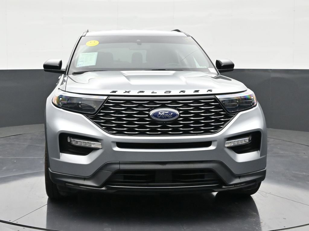 Used 2023 Ford Explorer ST-Line w/ Class IV Trailer Tow Package RWD image 8