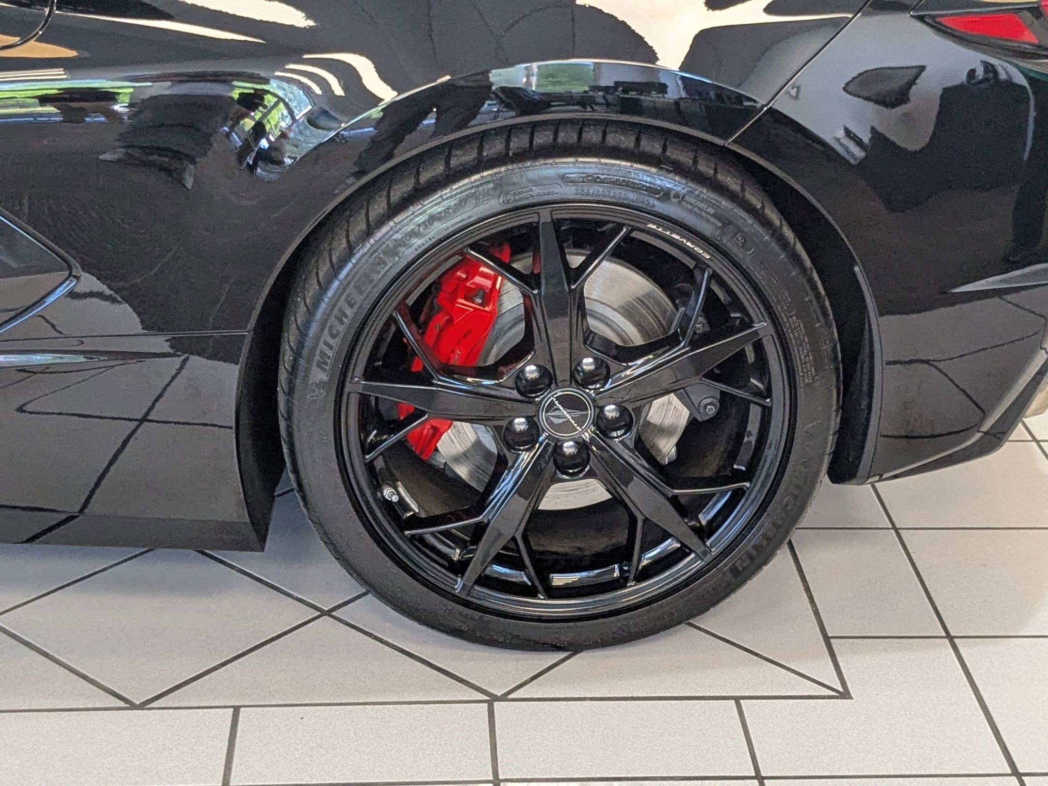 Used 2024 Chevrolet Corvette Stingray Premium Conv w/ Z51 Performance Package image 6