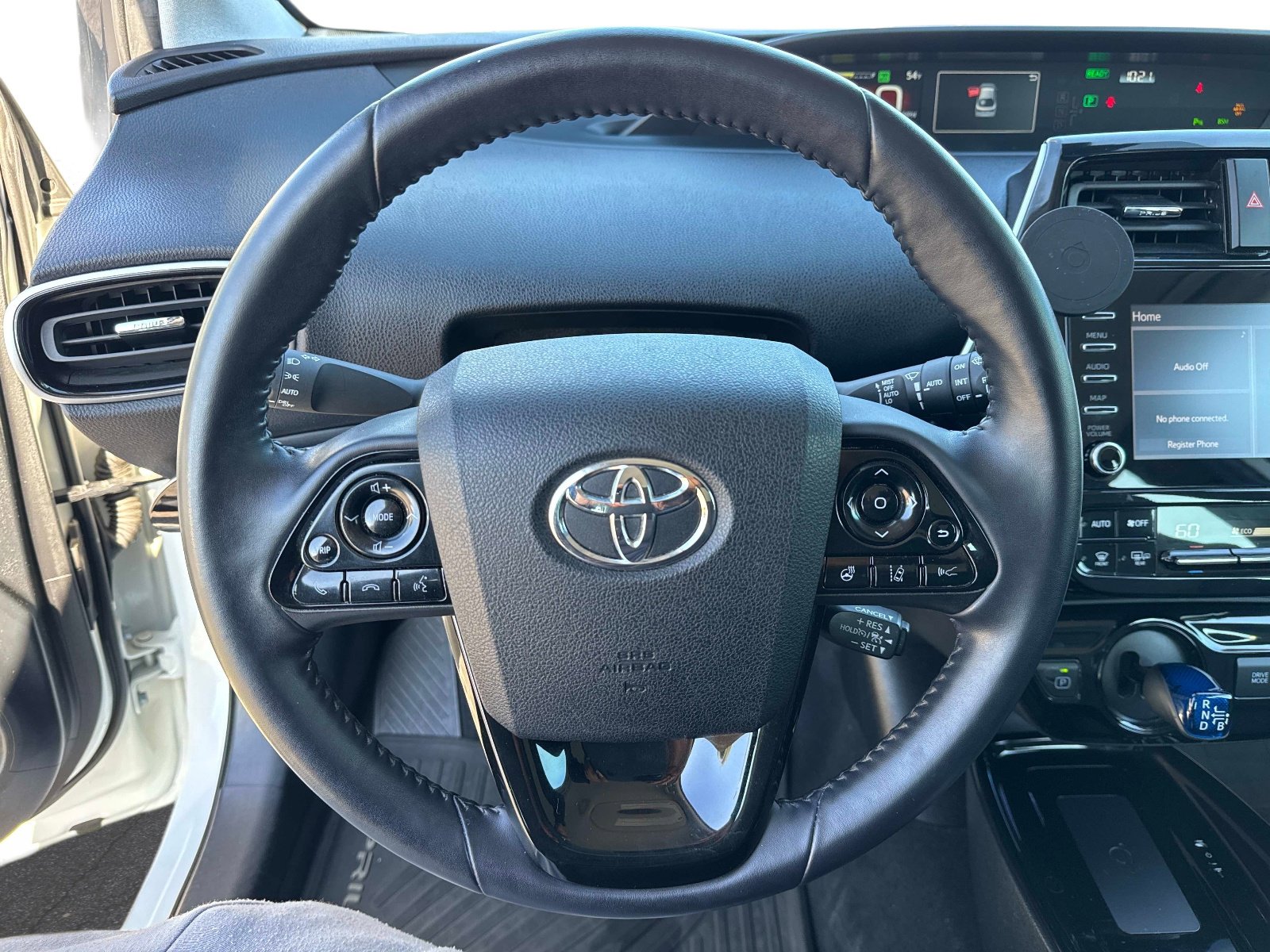 Used 2020 Toyota Prius XLE w/ Advanced Technology Package image 27