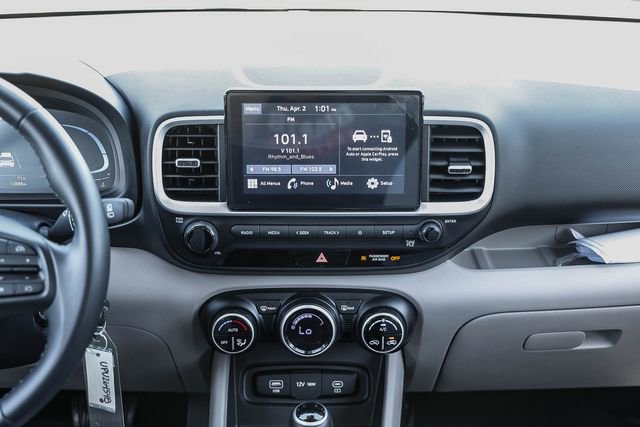 Certified 2023 Hyundai Venue SEL image 13