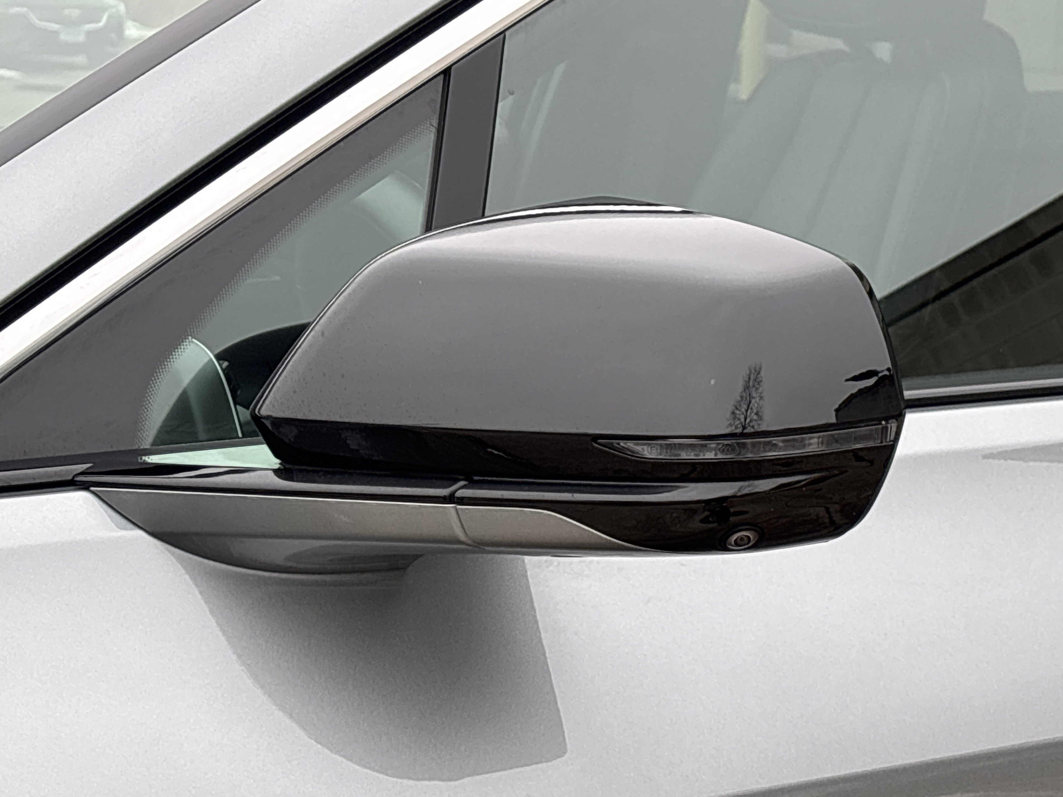 Used 2024 Cadillac Lyriq Luxury w/ LPO, Floor Liner Package image 18