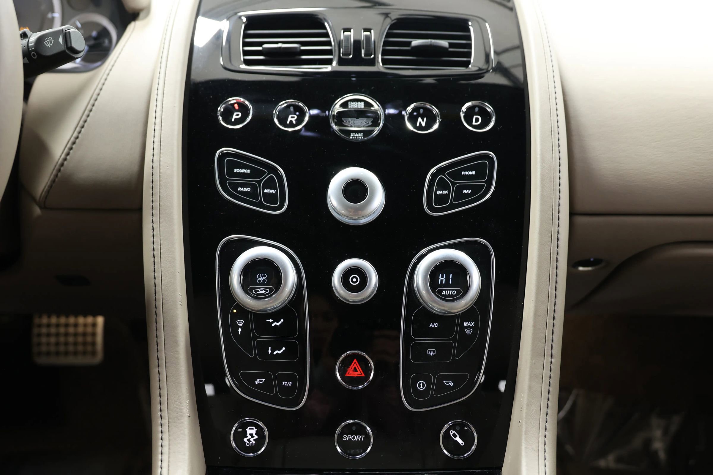 Used 2017 Aston Martin Rapide S image 27