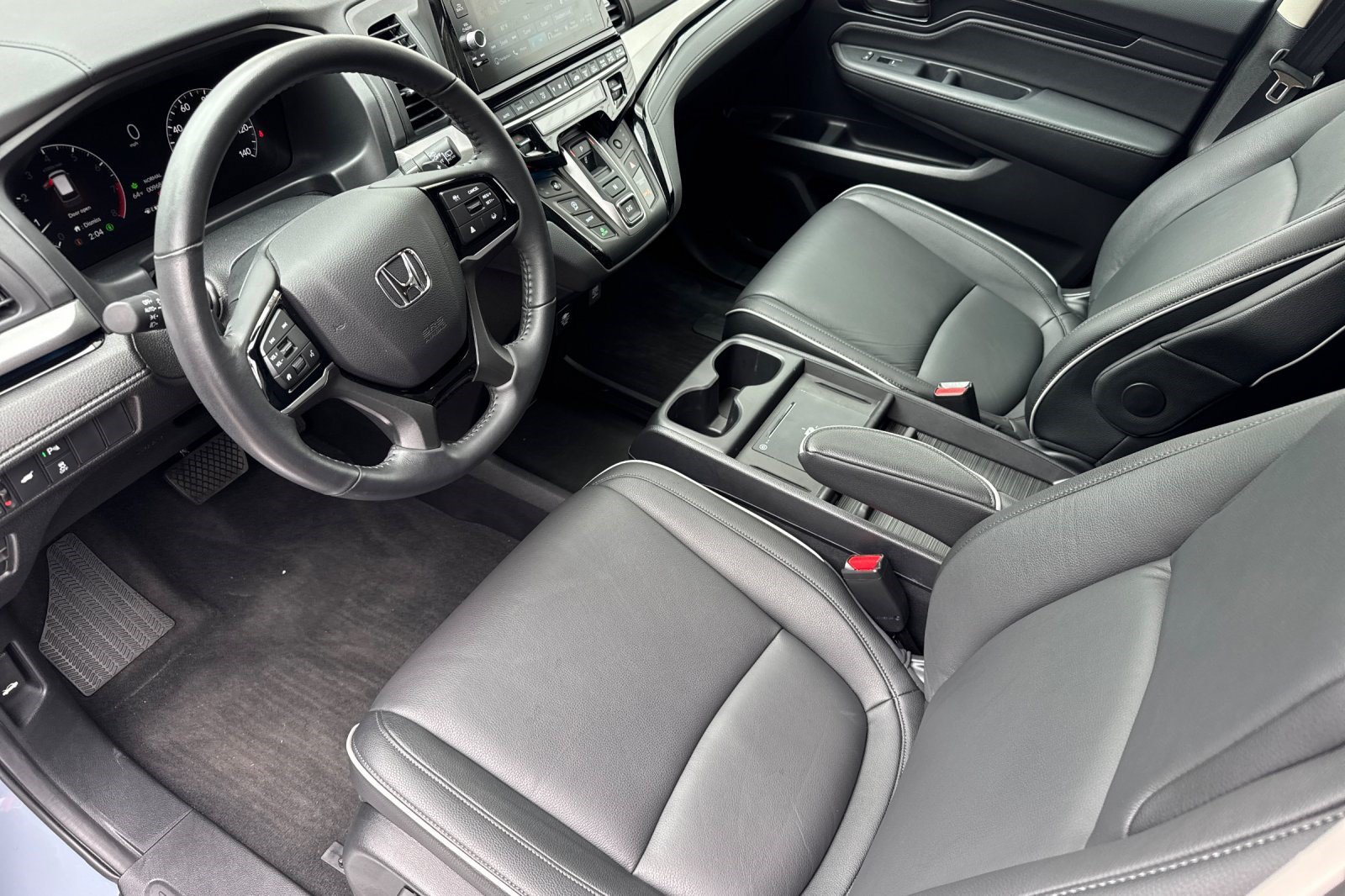 Certified 2026 Honda Odyssey Touring image 4