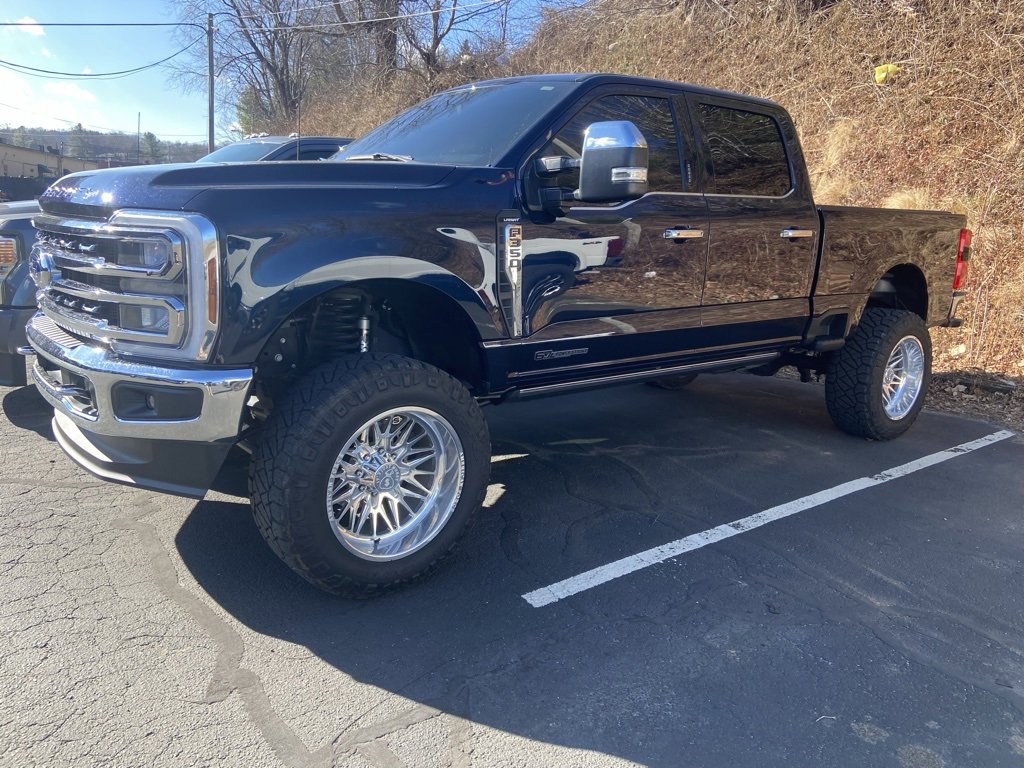 Used 2024 Ford F350 Lariat w/ Chrome Package image 1
