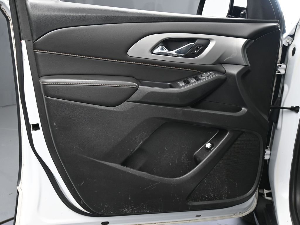 Used 2018 Chevrolet Traverse LT image 27