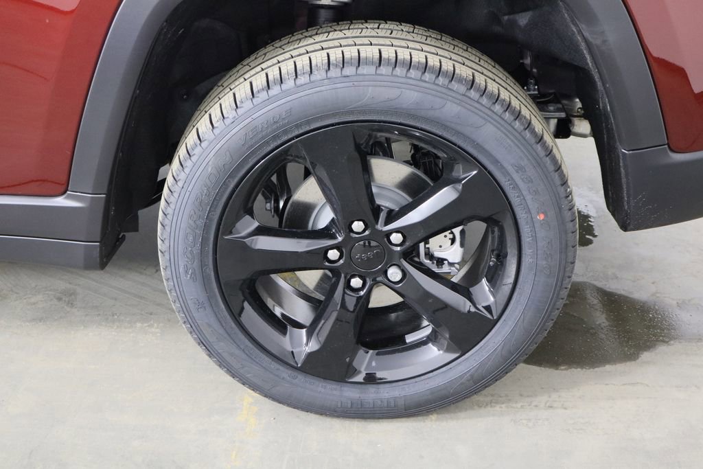 New 2025 Jeep Grand Cherokee Limited image 46