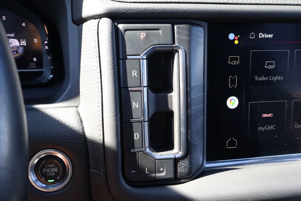 Used 2022 GMC Yukon XL Denali AWD/4WD image 23