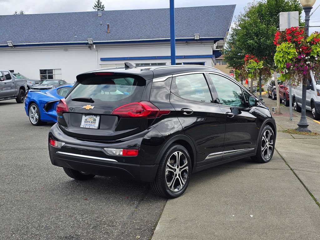 Used 2020 Chevrolet Bolt Premier w/ Infotainment Package FWD image 5