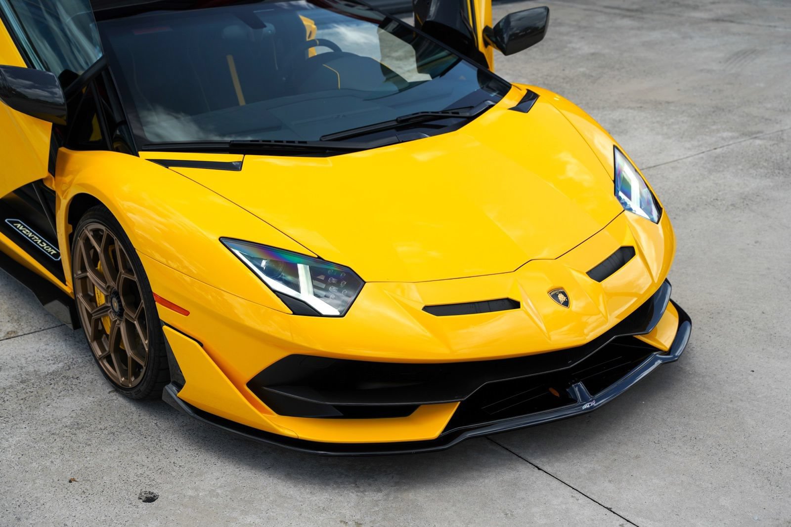 Used 2021 Lamborghini Aventador SVJ AWD/4WD image 18