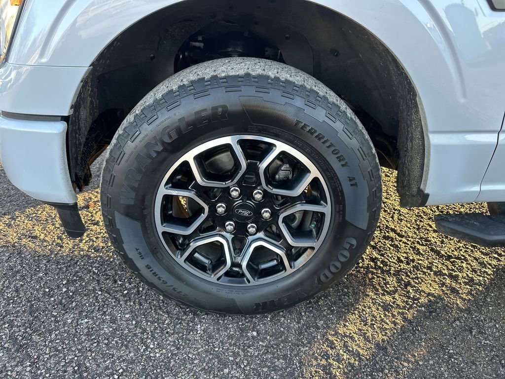 Used 2021 Ford F150 XLT w/ Equipment Group 302A High image 10