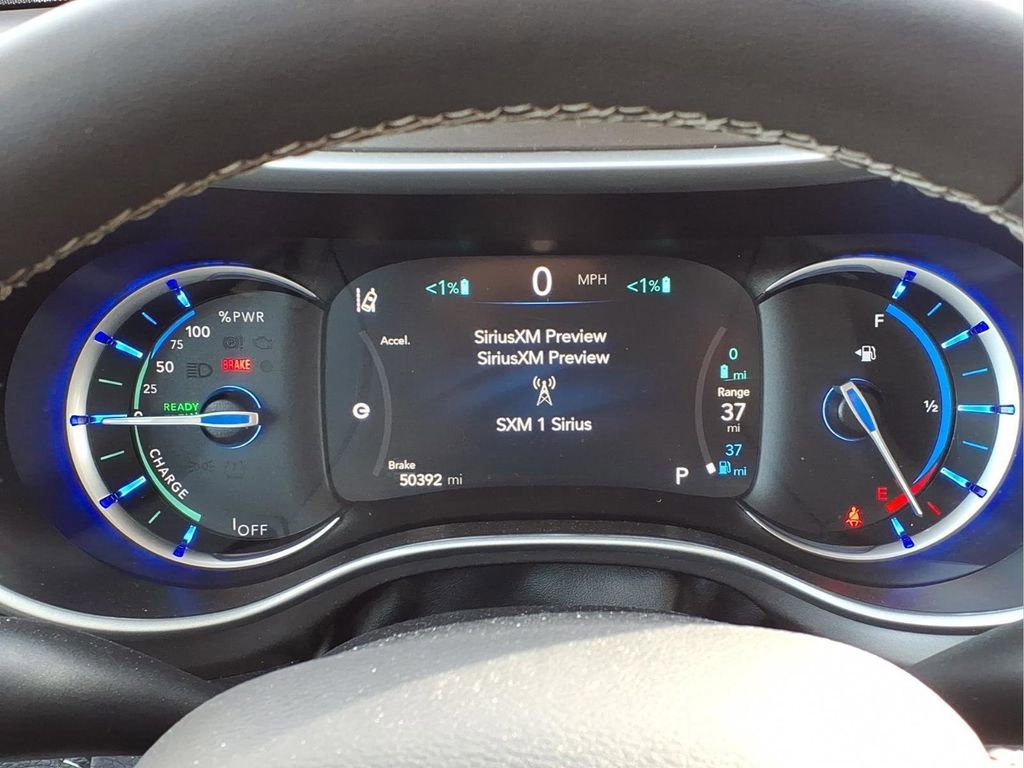 Used 2024 Chrysler Pacifica Limited FWD image 14