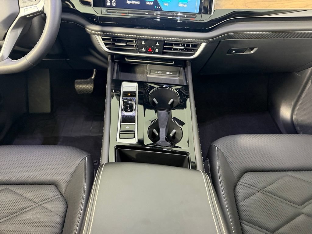 Used 2024 Volkswagen Atlas SE FWD image 17