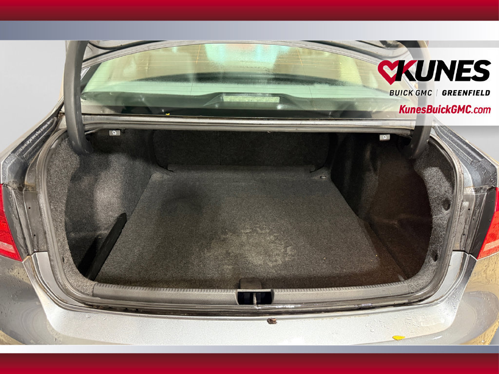 Used 2013 Volkswagen Passat 2.5 S FWD image 30