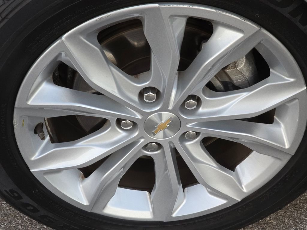 Used 2023 Chevrolet Malibu LT image 11