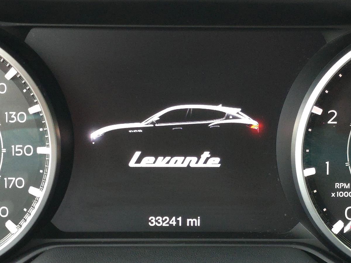 Used 2023 Maserati Levante Modena AWD/4WD image 31