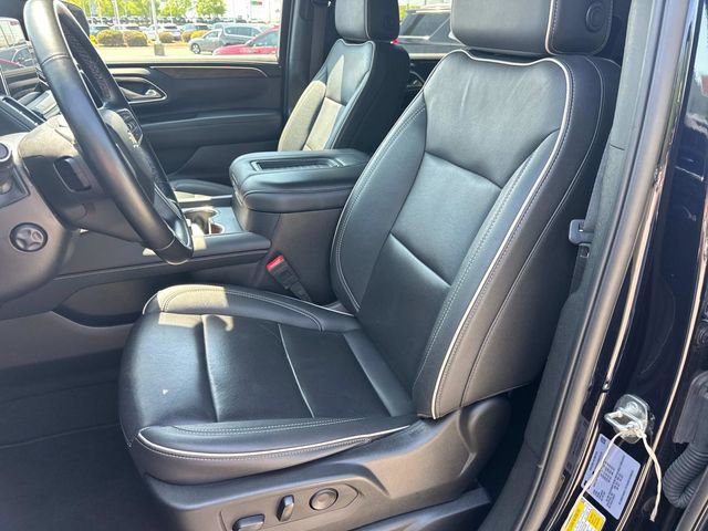 Used 2024 Chevrolet Suburban Premier AWD/4WD image 30