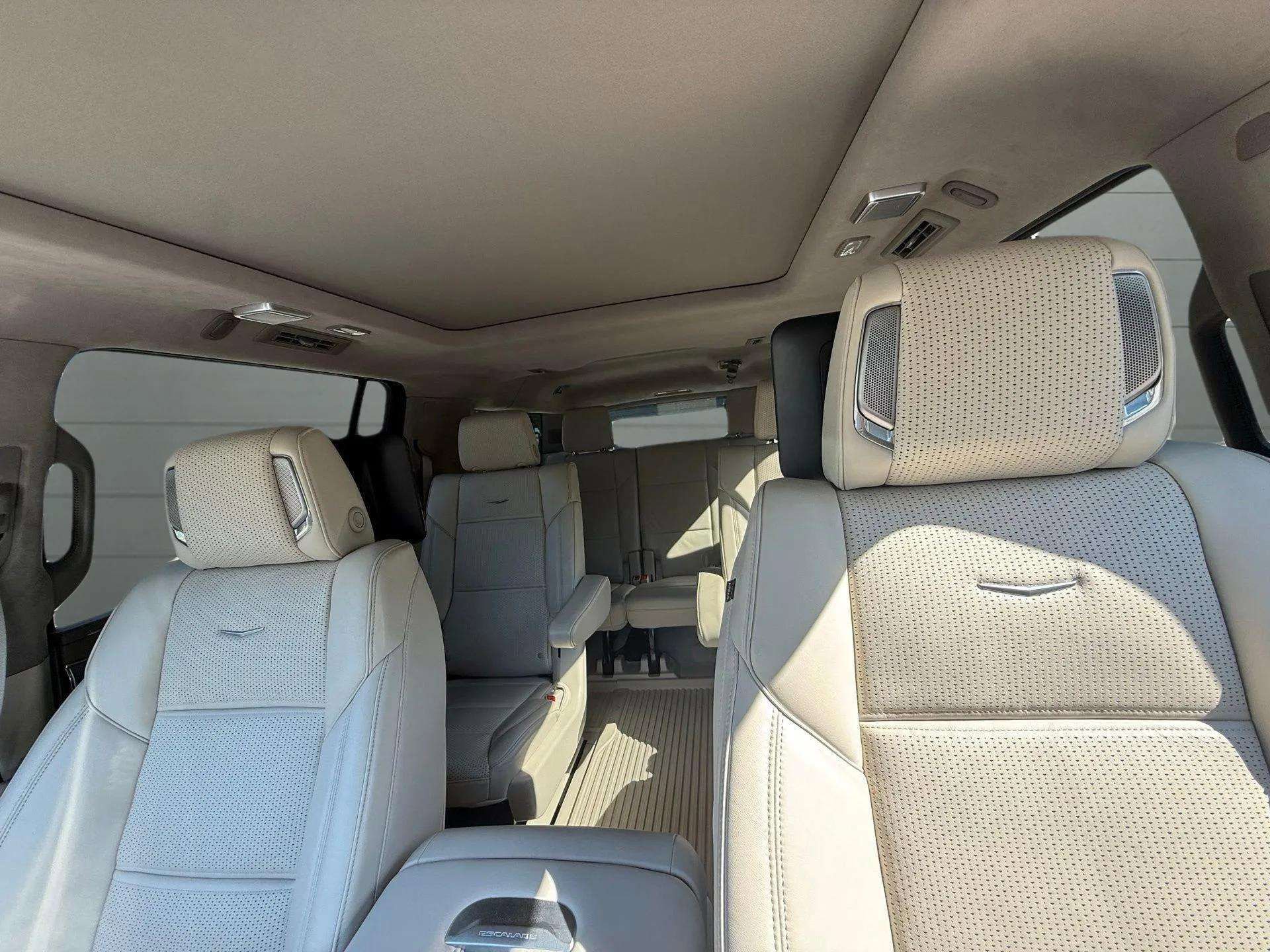 Used 2024 Cadillac Escalade ESV Sport Platinum w/ Heavy-Duty Trailer Package RWD image 49