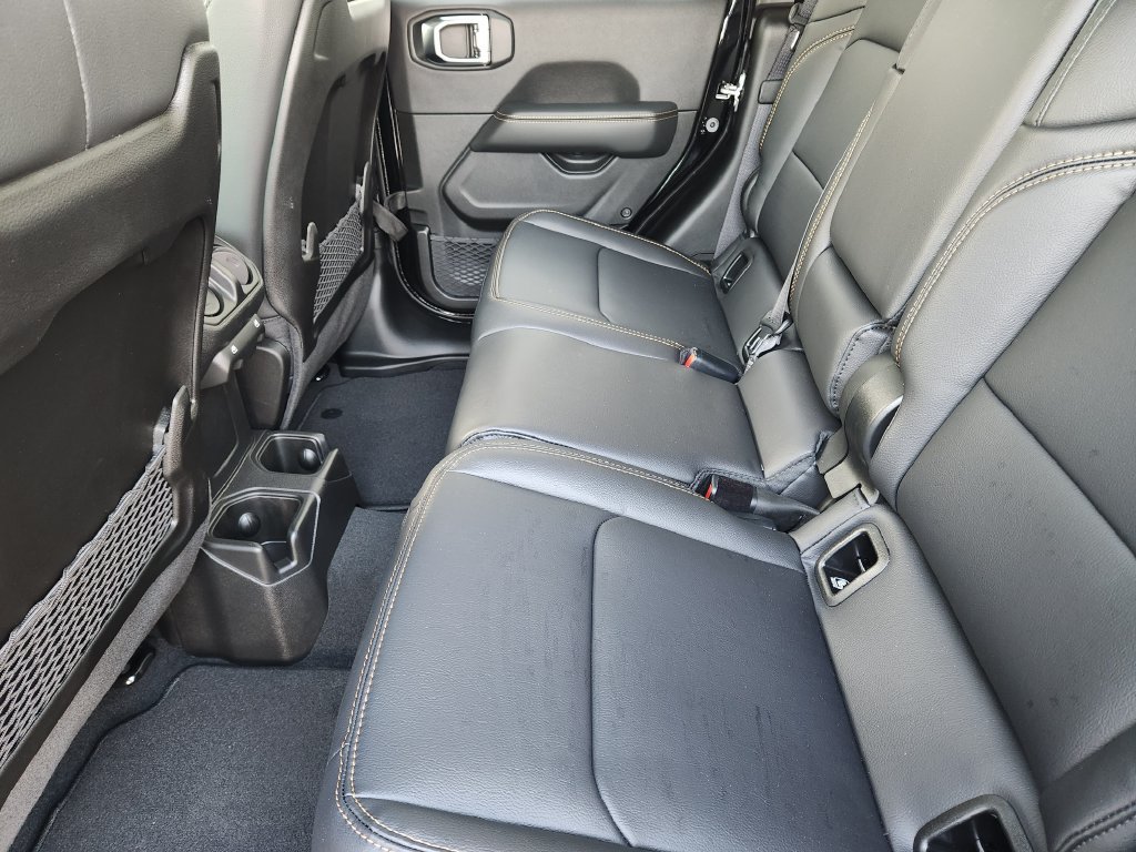 New 2025 Jeep Gladiator Mojave AWD/4WD image 18