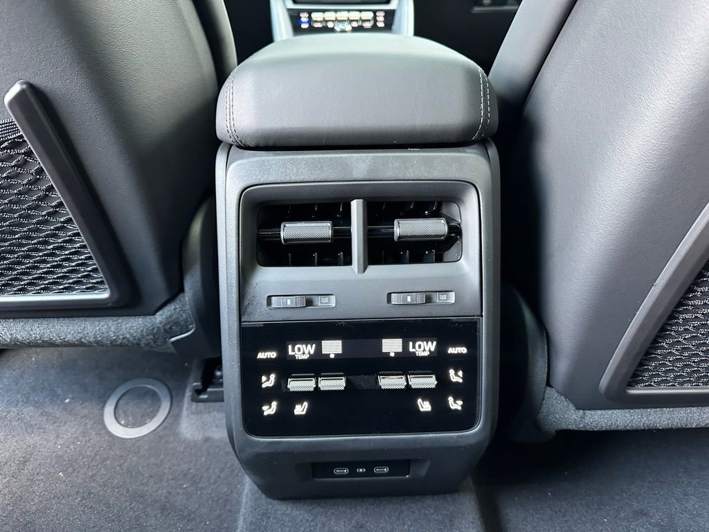 New 2026 Porsche Macan Turbo Electric AWD/4WD image 41