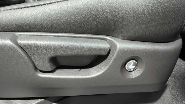 Used 2020 Acura MDX FWD image 15