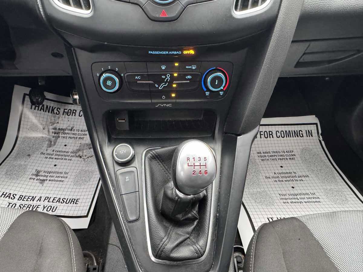 Used 2016 Ford Focus ST image 25