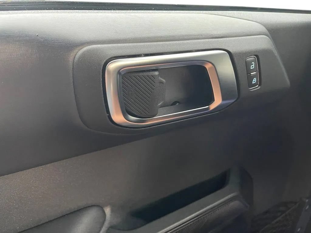 Used 2025 Ford Bronco Outer Banks AWD/4WD image 30