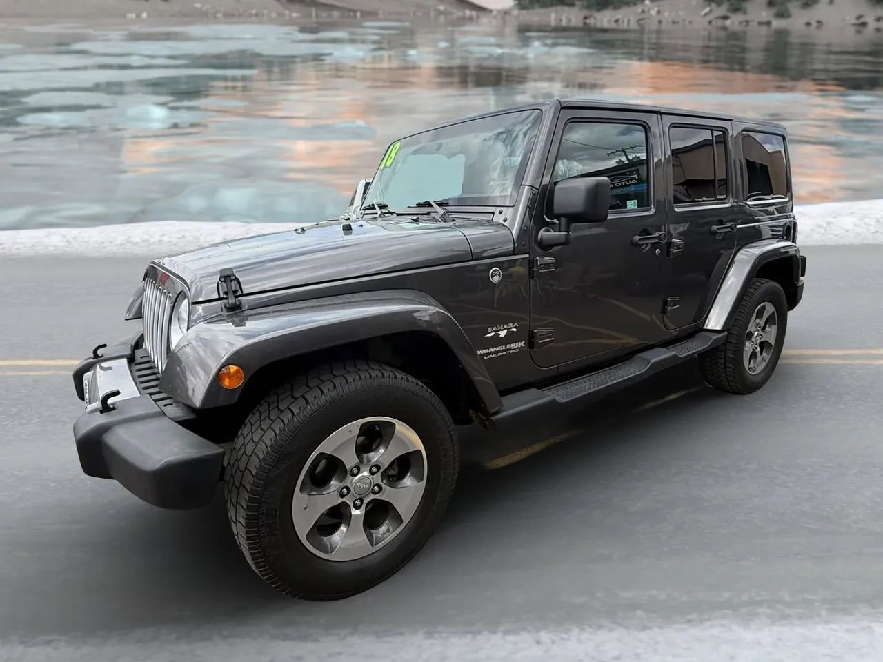 Used 2018 Jeep Wrangler Unlimited Sahara w/ Connectivity Group AWD/4WD image 7