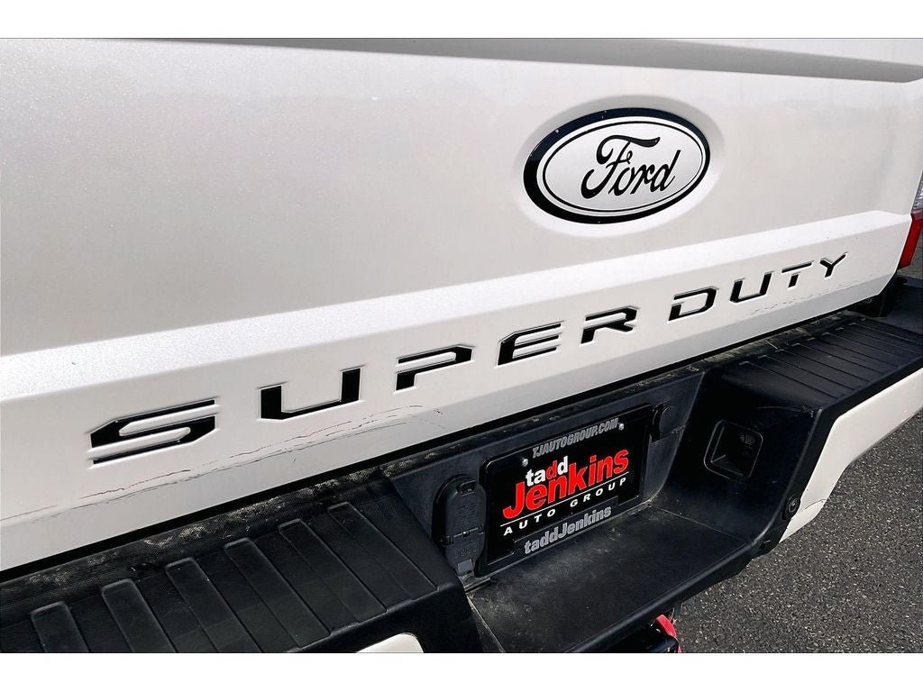 Used 2019 Ford F250 Lariat w/ Lariat Ultimate Package AWD/4WD image 32