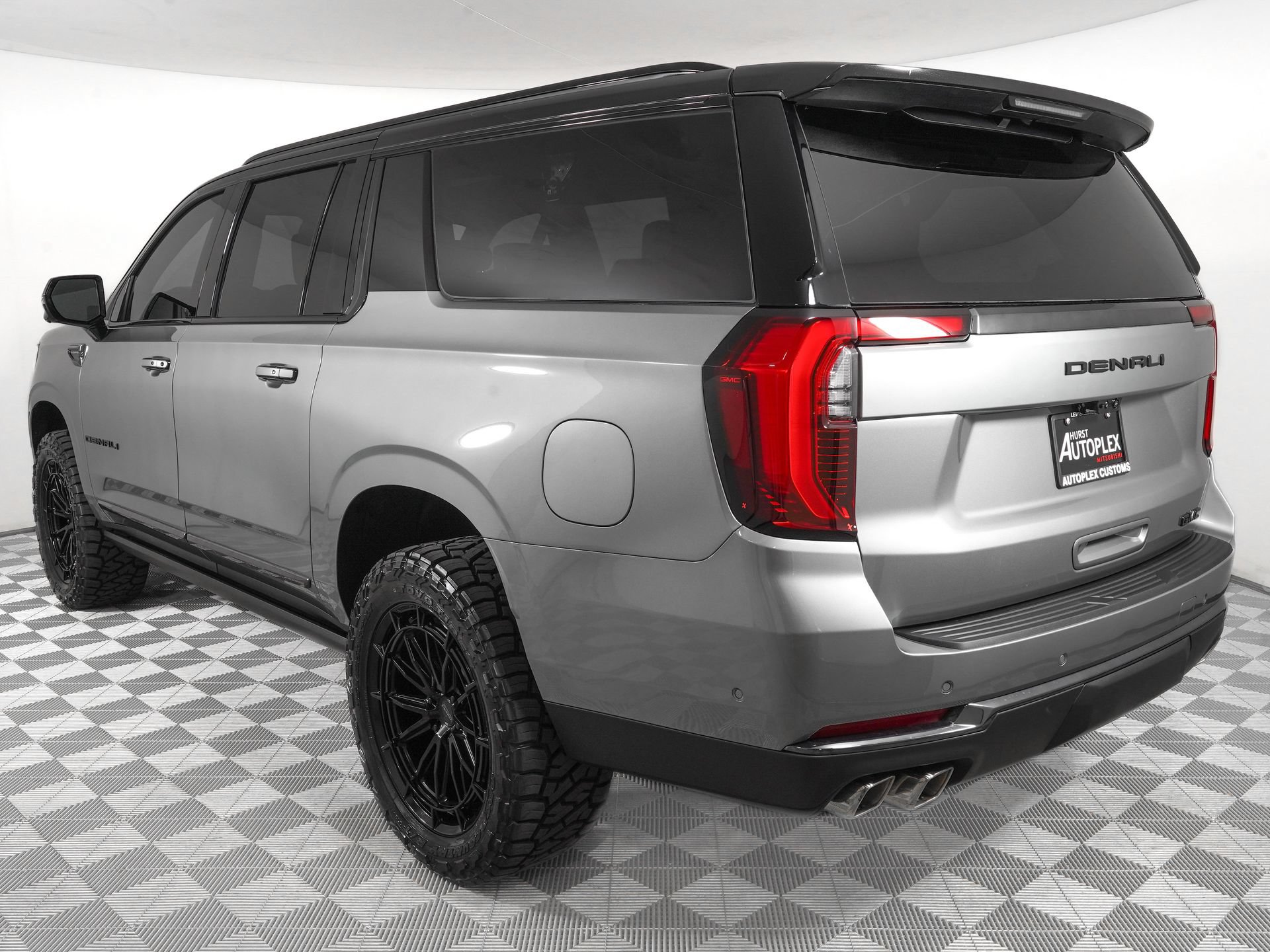 Used 2026 GMC Yukon XL Denali Ultimate w/ LPO, Floor Liner Package AWD/4WD image 7