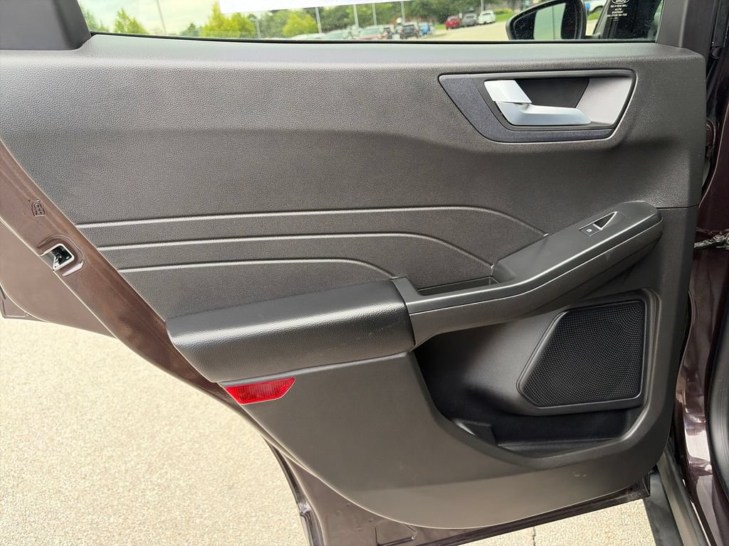 Used 2023 Ford Escape ST-Line w/ Tech Pack #1 FWD image 25
